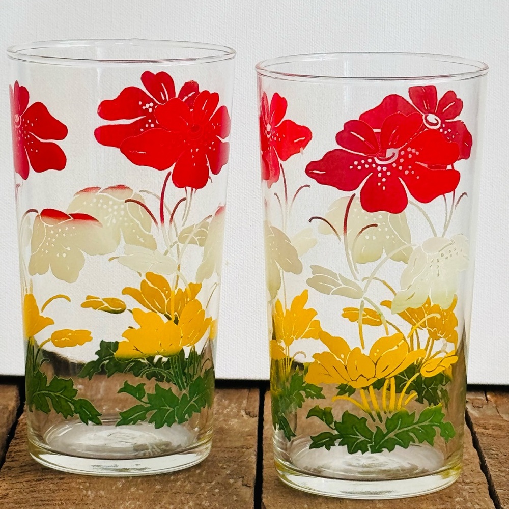 Vintage TUMBLERS Floral Retro MCM Hawaiin Flowers Anchor Hocking?